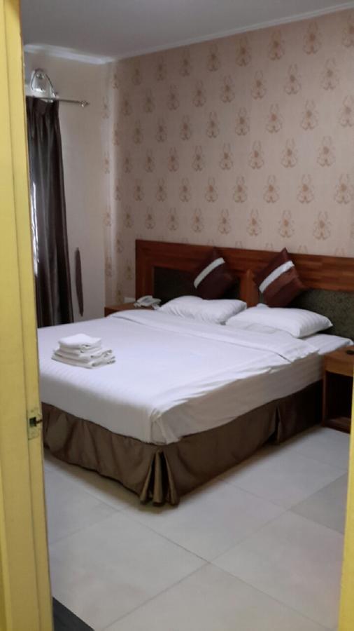 Hotel 9 Mile Yangon Eksteriør bilde