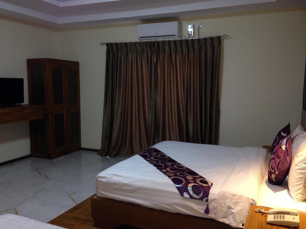 Hotel 9 Mile Yangon Eksteriør bilde