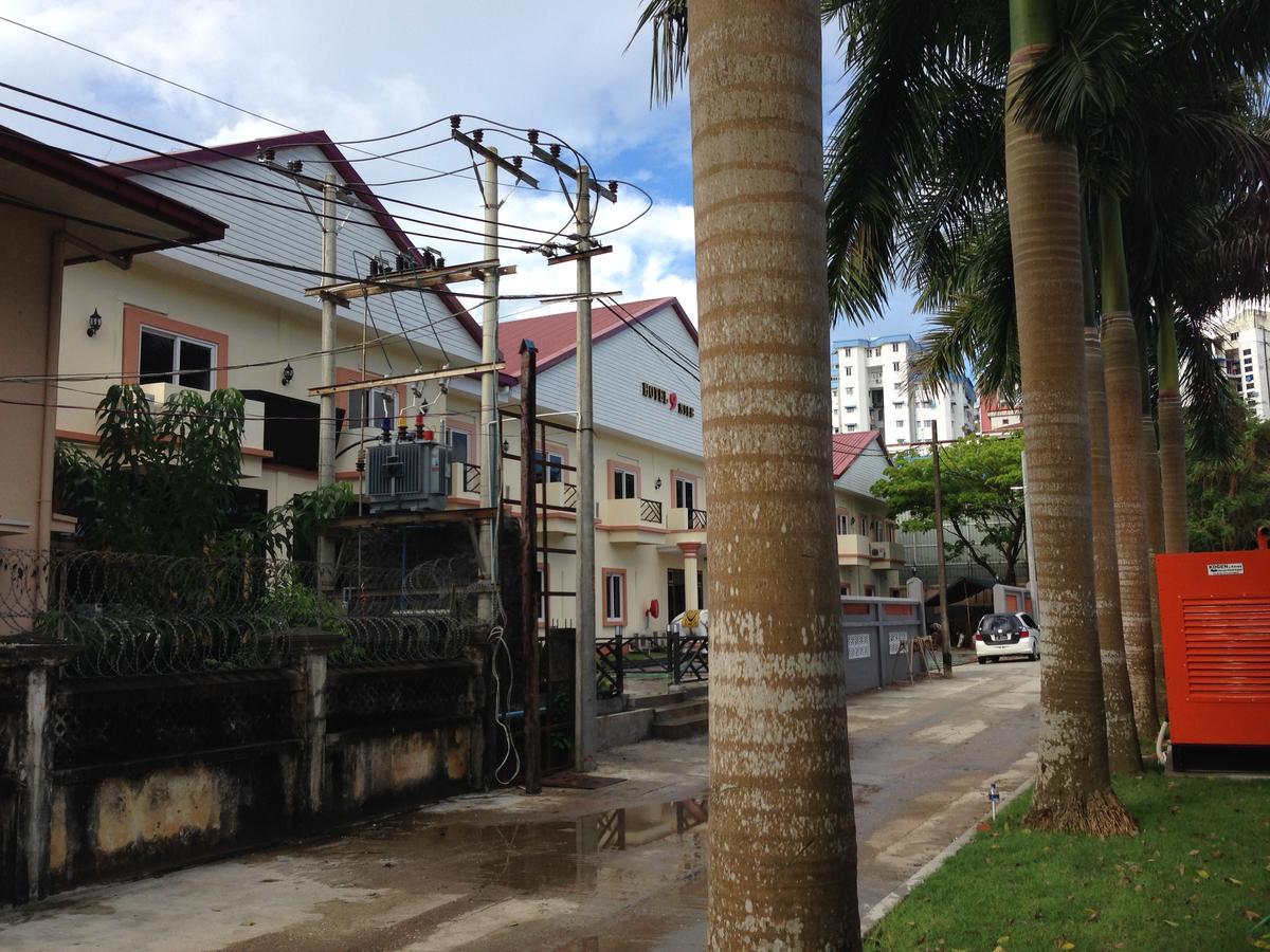 Hotel 9 Mile Yangon Eksteriør bilde