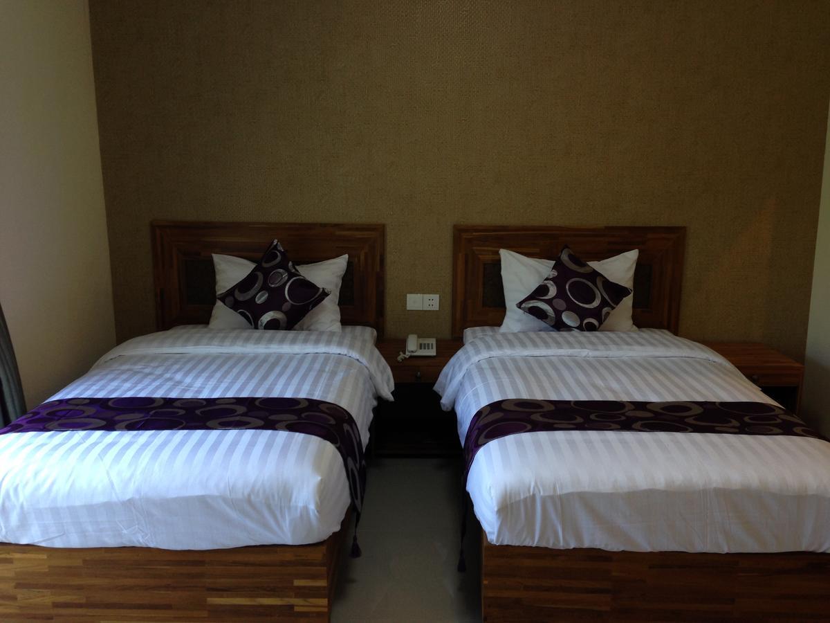 Hotel 9 Mile Yangon Eksteriør bilde